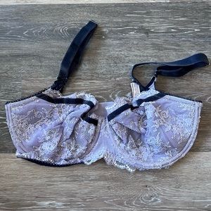 Victoria’s Secret DREAM ANGELS
Wicked Unlined Lace Balconette Bra